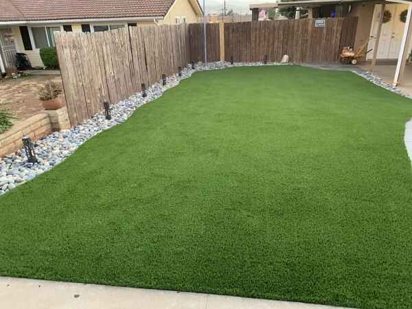 artificial turf backyatd ideas